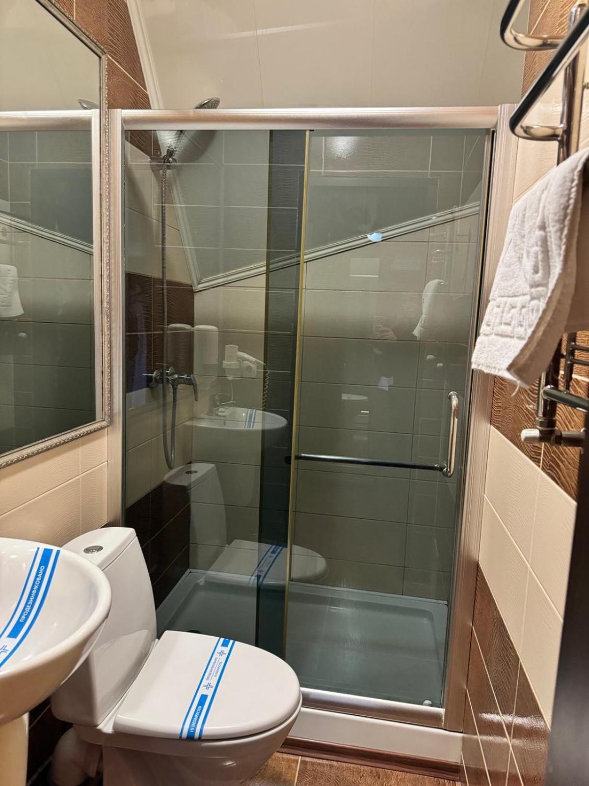Hotel Veles Zolotonosha Экстерьер фото