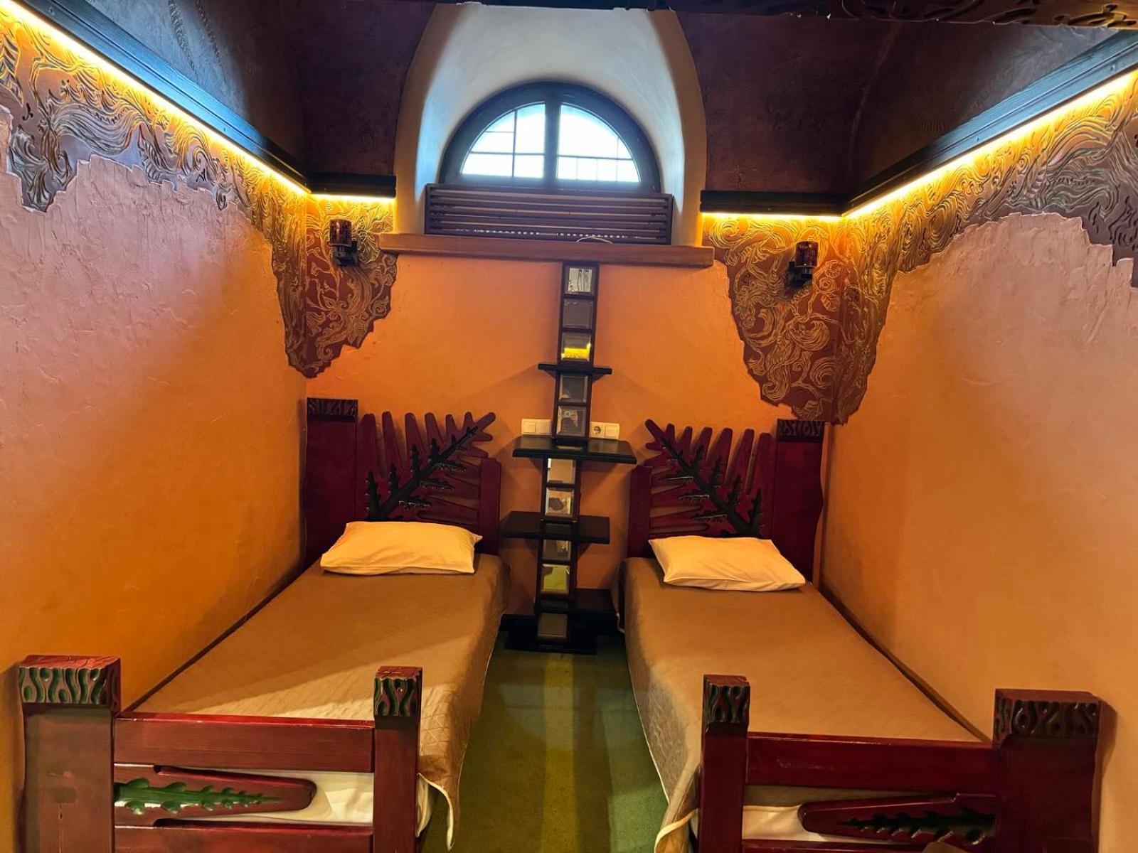 Hotel Veles Zolotonosha Экстерьер фото