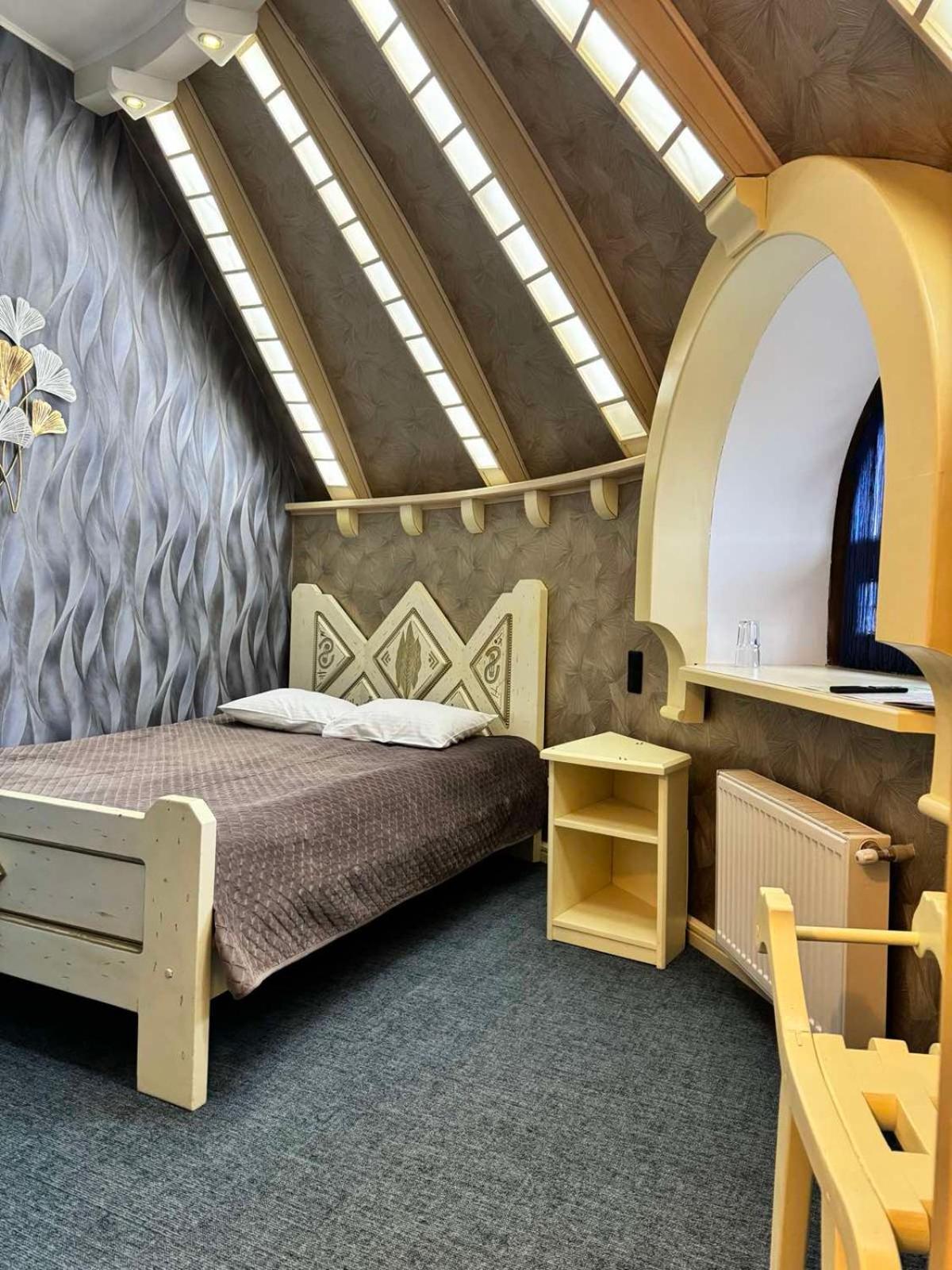 Hotel Veles Zolotonosha Экстерьер фото