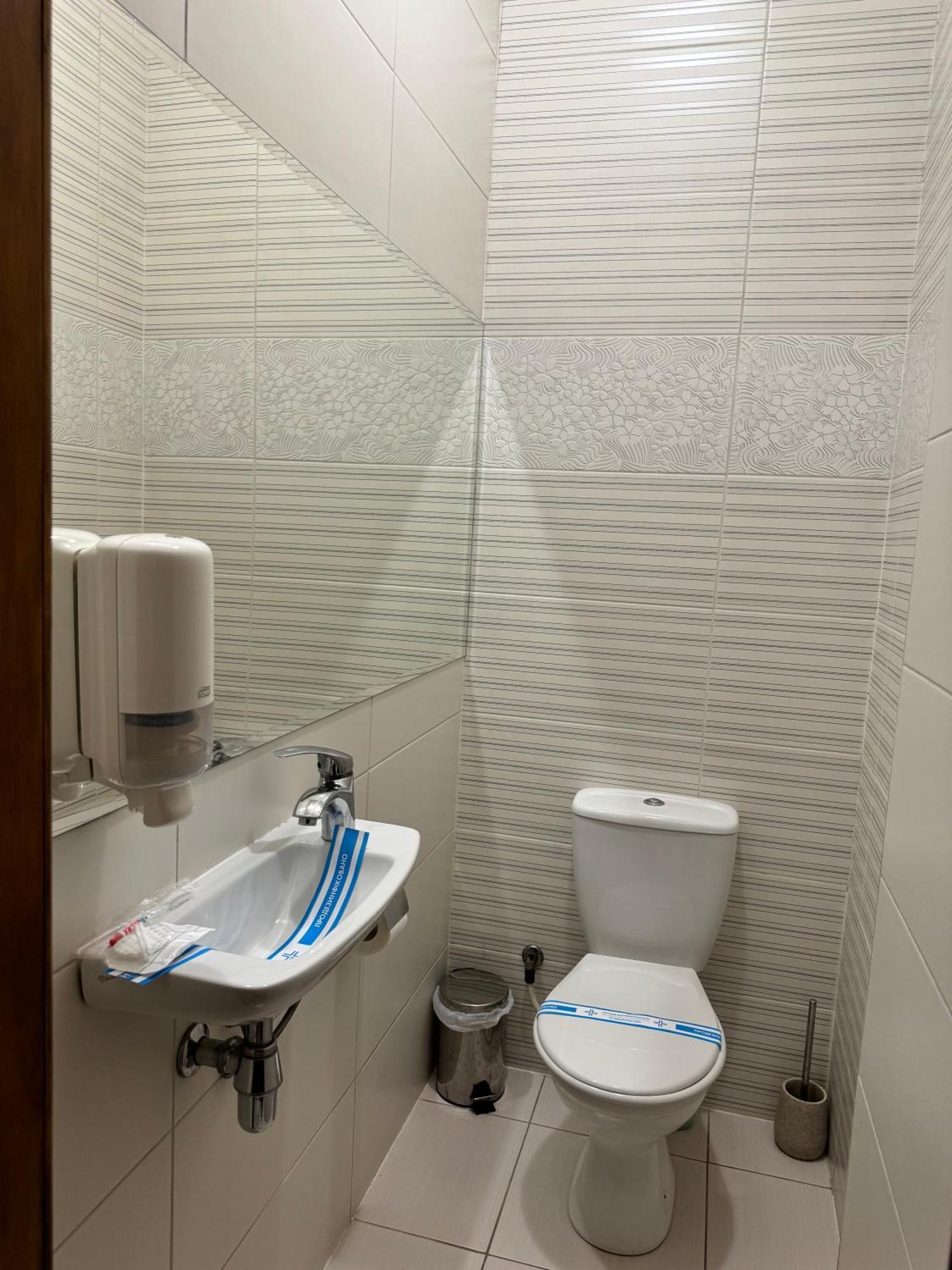 Hotel Veles Zolotonosha Экстерьер фото