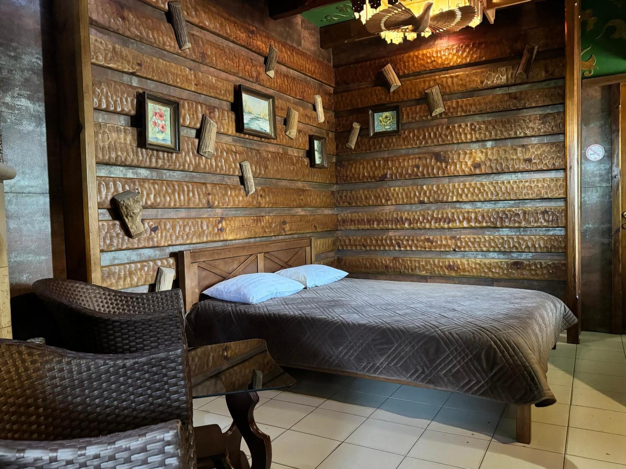 Hotel Veles Zolotonosha Экстерьер фото