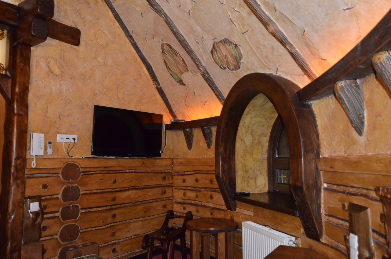Hotel Veles Zolotonosha Экстерьер фото